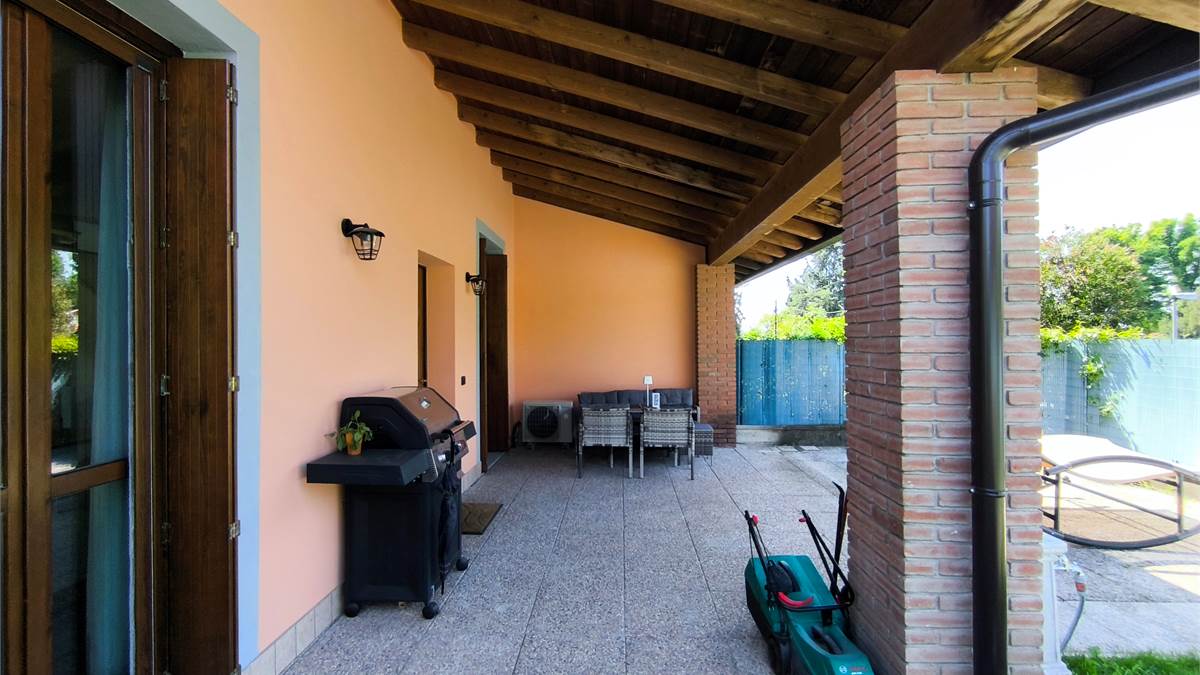 portico
