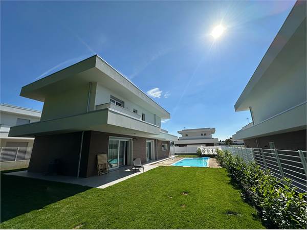 Villa Singola con piscina Vic. Appiano