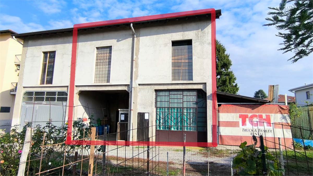 in vendita area contornata di rosso