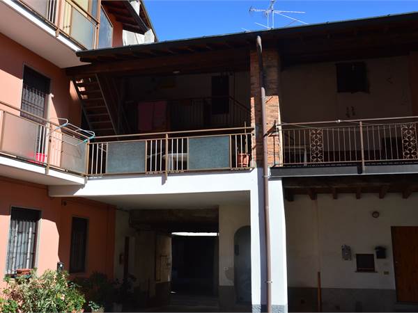 Bilocale con sottotetto 