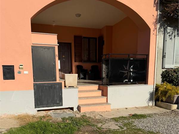 Bilocale con posti auto