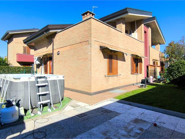 3 locali con grande giardino privato