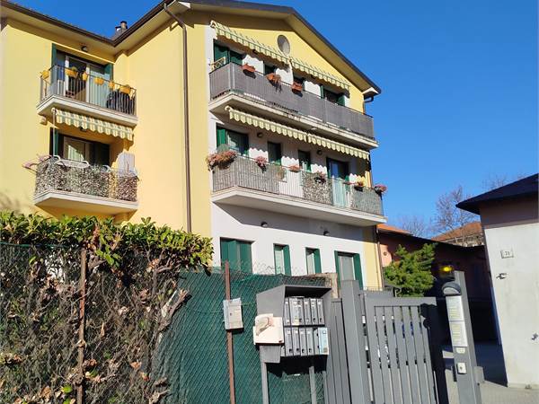 Ampio bilocale con balcone e cantina